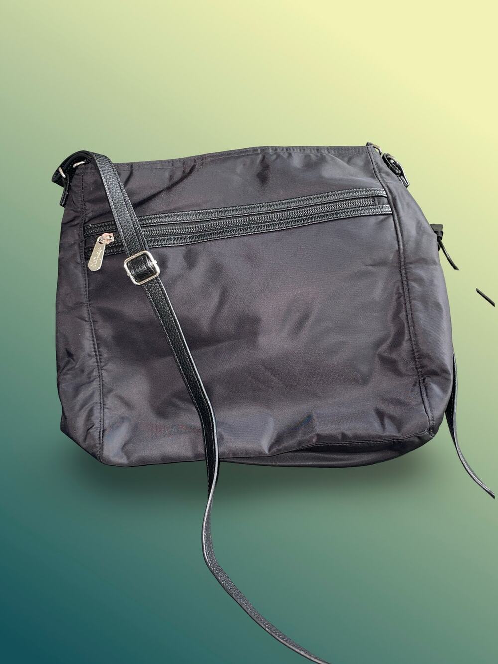 Thirty One Black Nylon Crossbody Bag Multiple Zipper Pockets Travel Purse 31